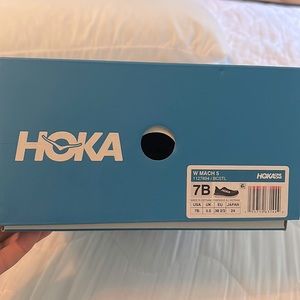 Black/White W Mach 5 size 7 Hoka's. BRAND NEW has tags and in box